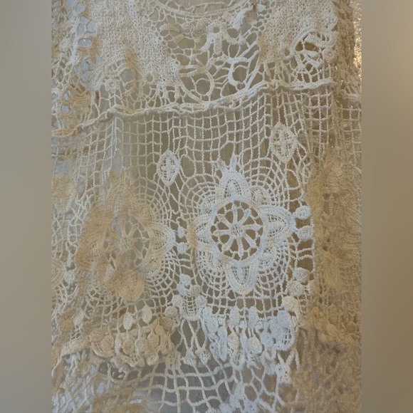 White Beach Tank (Transparent) - Picture 2 of 6